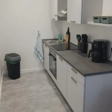 Apartment Seyfarthrooms - 5 - Zentrale Lage, 2 Schlafzimmer, Voll Ausgestattet Crimmitschau